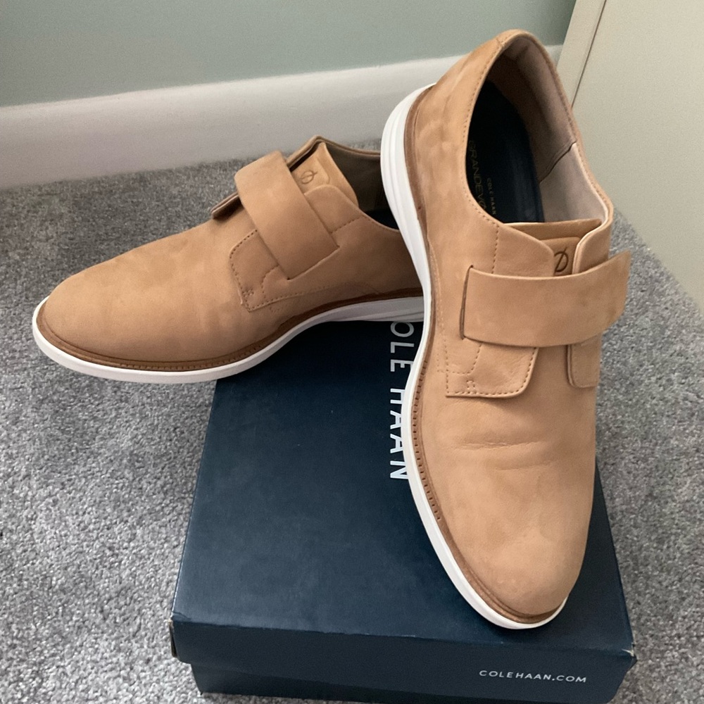 Cole Haan women size 8.5 shoe